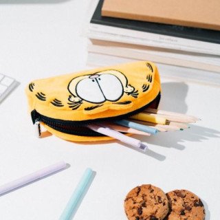 Estojo de Pelúcia Garfield